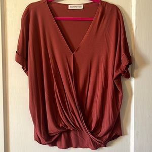 Medium Laundry & Co Rust Top